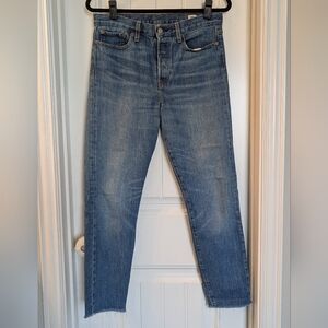 Levis Classic Straight-Leg Blue Jeans 29